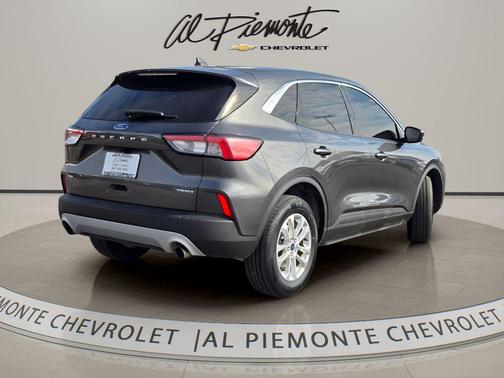 Magnetic Metallic 2020 Ford Escape SE