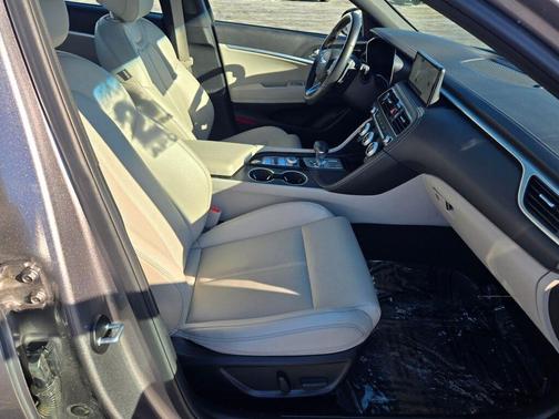 2023 Genesis G70 2.0T AWD