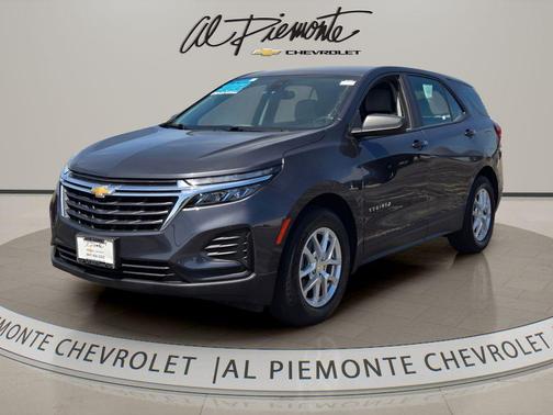 Iron Gray Metallic 2022 Chevrolet Equinox LS