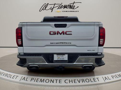 Summit White 2024 GMC Sierra 1500 SLE
