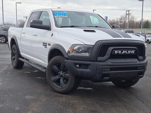 2019 RAM 1500 SLT