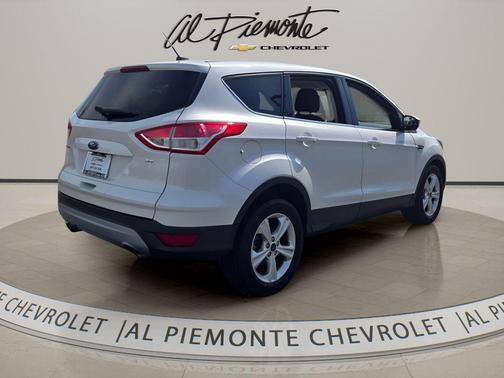 White Platinum 2015 Ford Escape SE