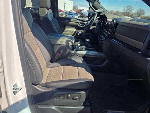 Summit White 2023 Chevrolet Silverado 1500 ZR2