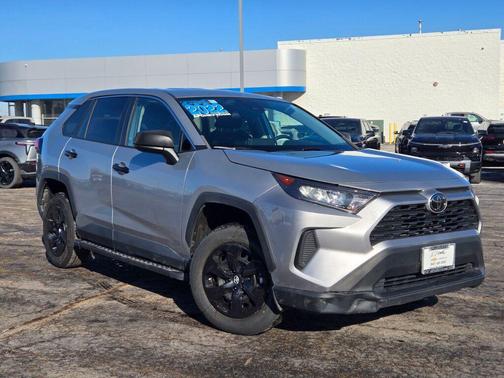 Silver Sky 2022 Toyota RAV4 LE