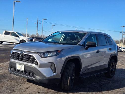 2022 Toyota RAV4 LE