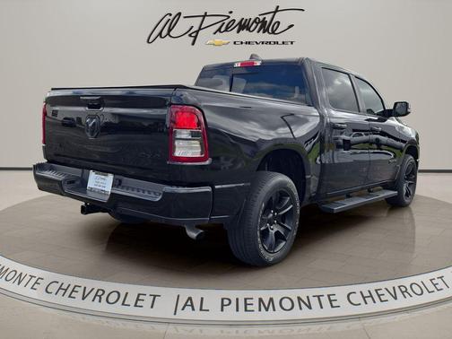 Diamond Black Crystal Pearlcoat 2023 RAM 1500 Big Horn/Lone Star