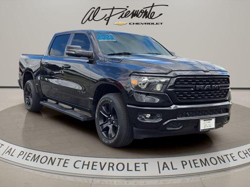 Diamond Black Crystal Pearlcoat 2023 RAM 1500 Big Horn/Lone Star