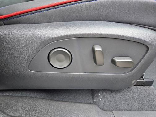 2025 Chevrolet Silverado EV RST