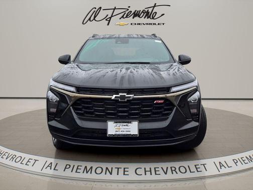 Mosaic Black Metallic 2026 Chevrolet Trax FWD 2RS