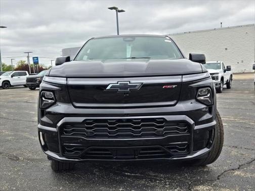 2025 Chevrolet Silverado EV RST