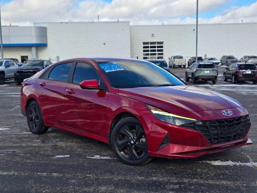 2021 Hyundai ELANTRA SEL