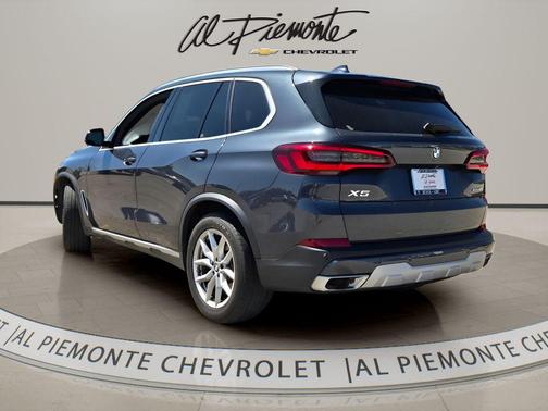 Arctic Grey Metallic 2022 BMW X5 xDrive40i