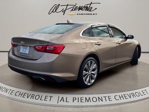 Sandy Ridge Metallic 2018 Chevrolet Malibu Premier