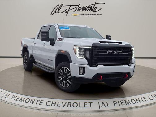 Summit White 2023 GMC Sierra 2500 AT4