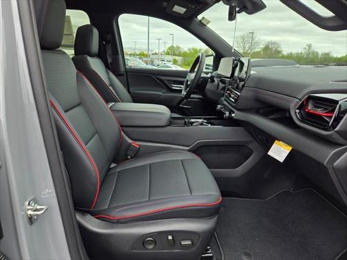2025 Chevrolet Silverado EV RST
