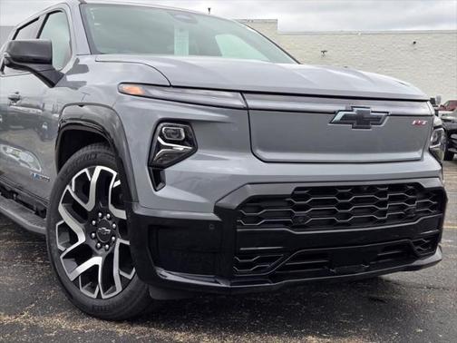 2025 Chevrolet Silverado EV RST