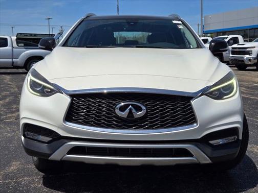 2018 INFINITI QX30 Premium