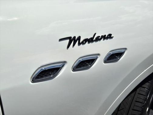 2023 Maserati Levante Modena