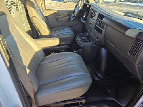 2022 Chevrolet Express 2500 RWD 2500 Regular Wheelbase WT