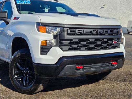 2023 Chevrolet Silverado 1500 Custom Trail Boss
