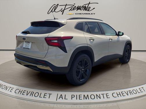 White Sands 2026 Chevrolet Trax FWD ACTIV