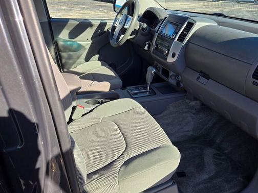 2015 Nissan Frontier SV