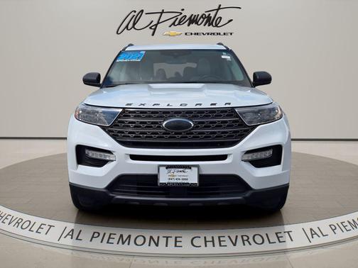Oxford White 2021 Ford Explorer XLT