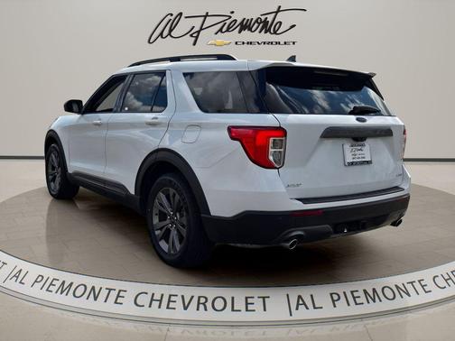 Oxford White 2021 Ford Explorer XLT