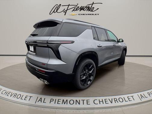Sterling Gray Metallic 2026 Chevrolet Traverse RS