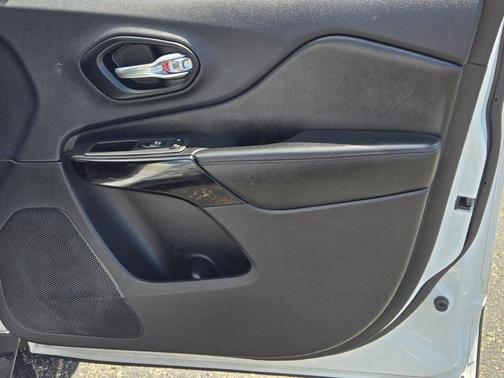 2021 Jeep Cherokee Altitude