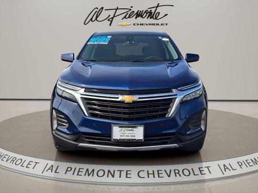 Blue Glow Metallic 2022 Chevrolet Equinox 1LT