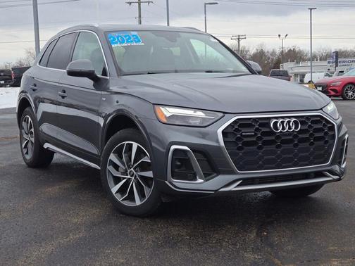 2023 Audi Q5 45 S line Premium Plus