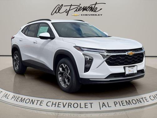 Summit White 2026 Chevrolet Trax LT