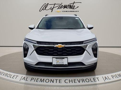 Summit White 2026 Chevrolet Trax LT