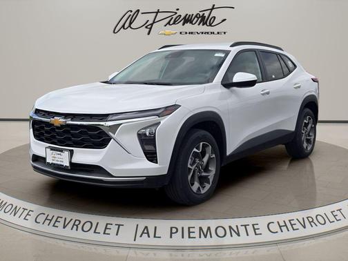 Summit White 2026 Chevrolet Trax LT