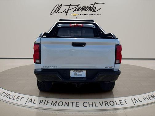Summit White 2026 Chevrolet Colorado ZR2