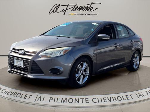 Sterling Gray Metallic 2014 Ford Focus SE