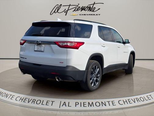 White 2021 Chevrolet Traverse RS