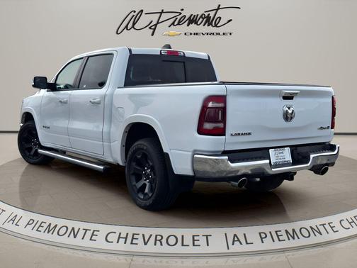 Bright White Clearcoat 2020 RAM 1500 Laramie