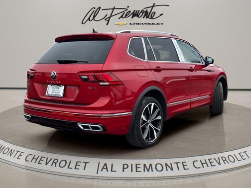 2024 Volkswagen Tiguan 2.0T SEL R-Line 4MOTION