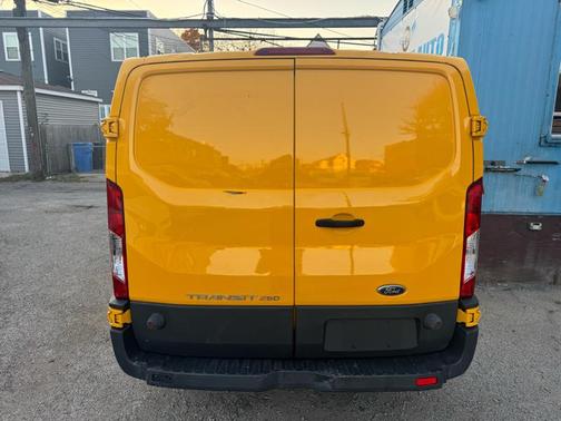 2015 Ford Transit-250 Base