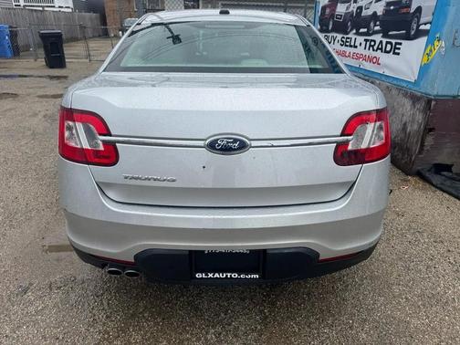 Silver 2012 Ford Taurus 4dr Sdn SE FWD