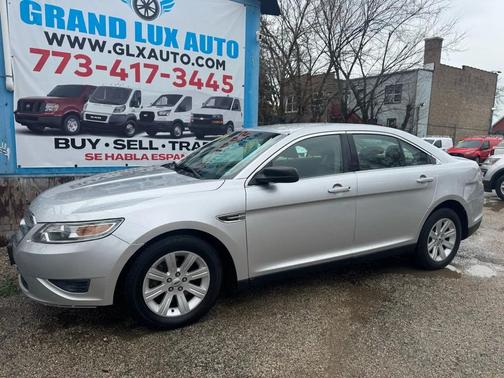 Silver 2012 Ford Taurus 4dr Sdn SE FWD