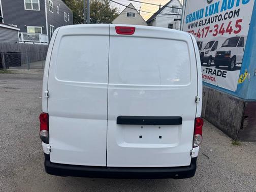 2018 Nissan NV200 SV