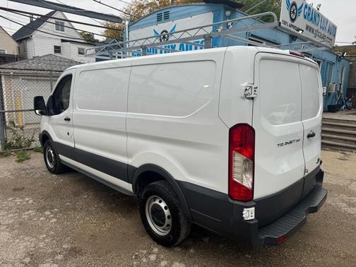 2015 Ford Transit-250 Base