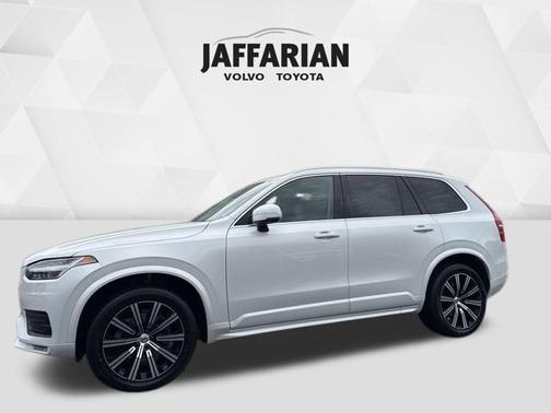 2023 Volvo XC90 B5 Core