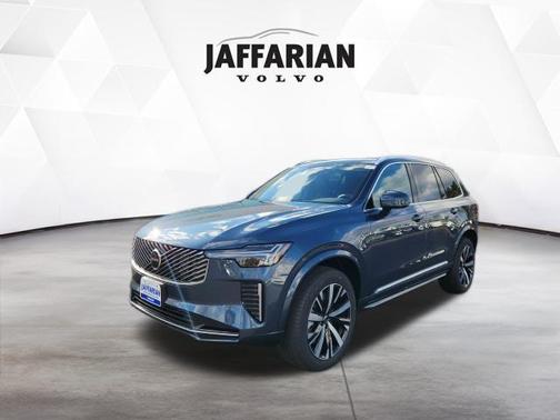 2026 Volvo XC90 B5 Core