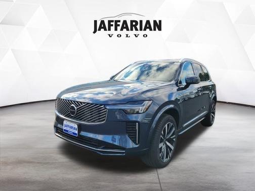 2026 Volvo XC90 B5 Core