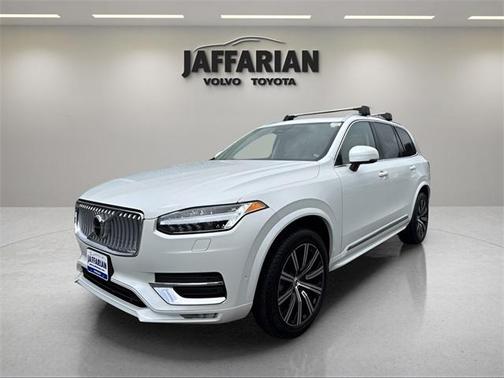 2024 Volvo XC90 B5 Plus Bright Theme