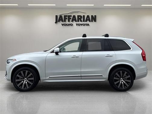 2024 Volvo XC90 B5 Plus Bright Theme